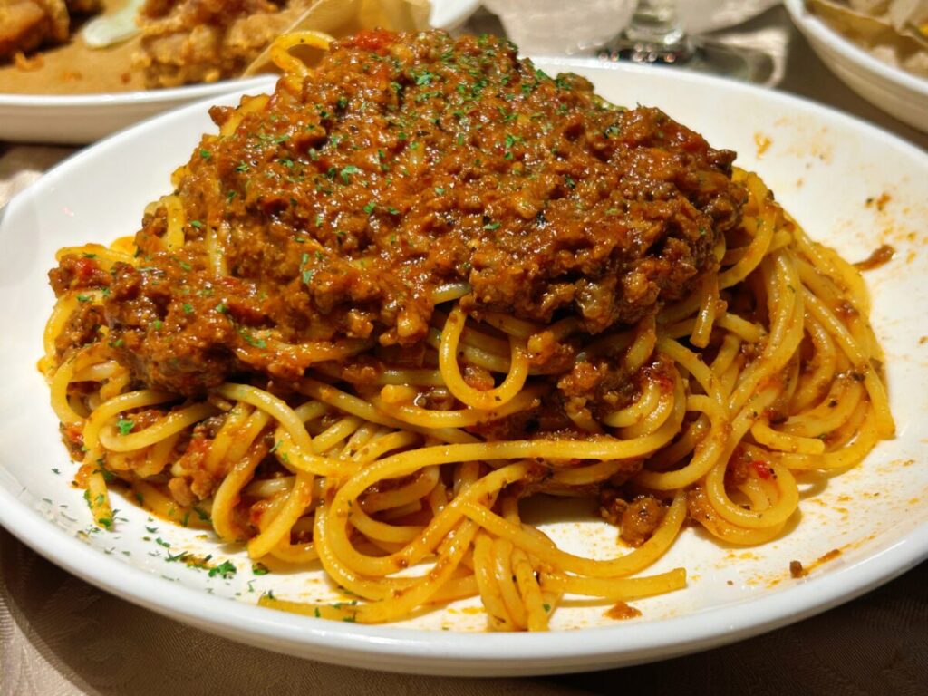 Cafe Bar Revival（カフェ バー リバイバル） 飲み放題コース ボロネーゼ パスタ