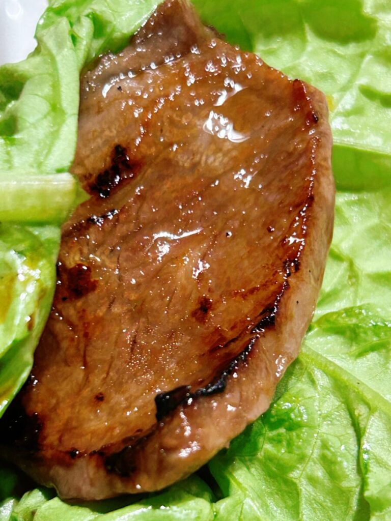 鍋と焼肉 だるま サンチュ だるまカルビ