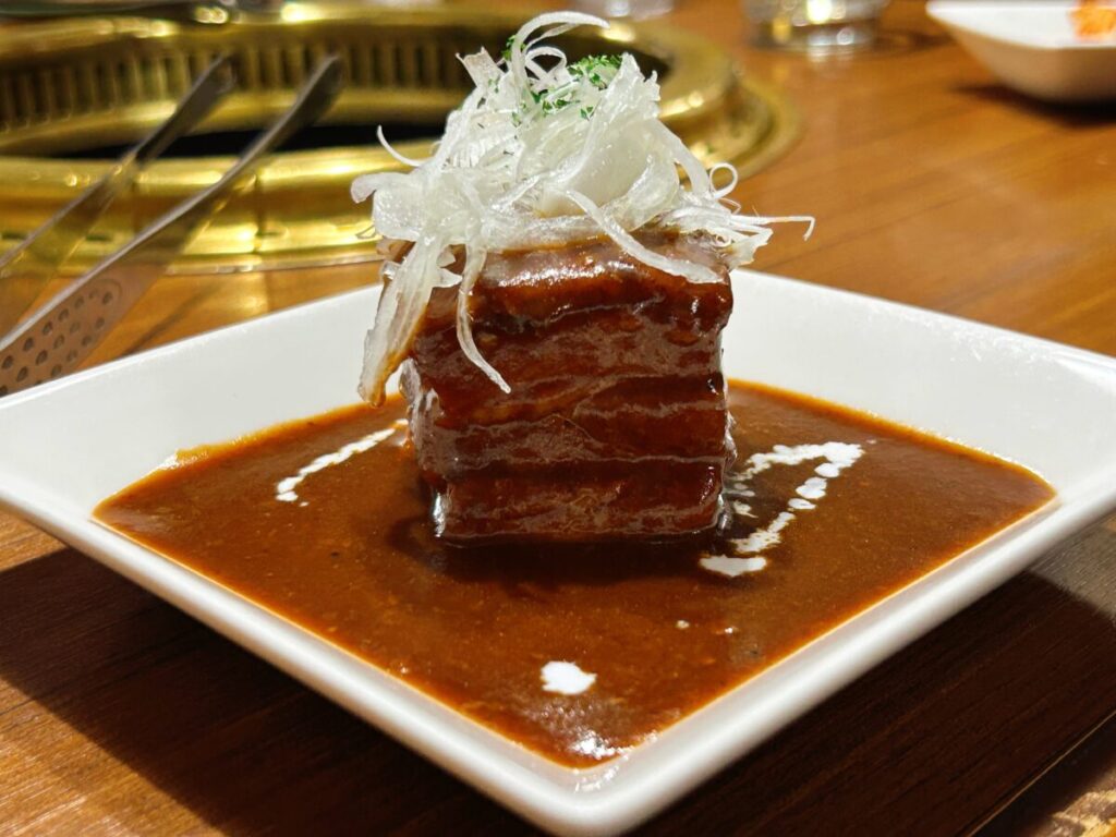 鍋と焼肉 だるま デミグラス角煮
