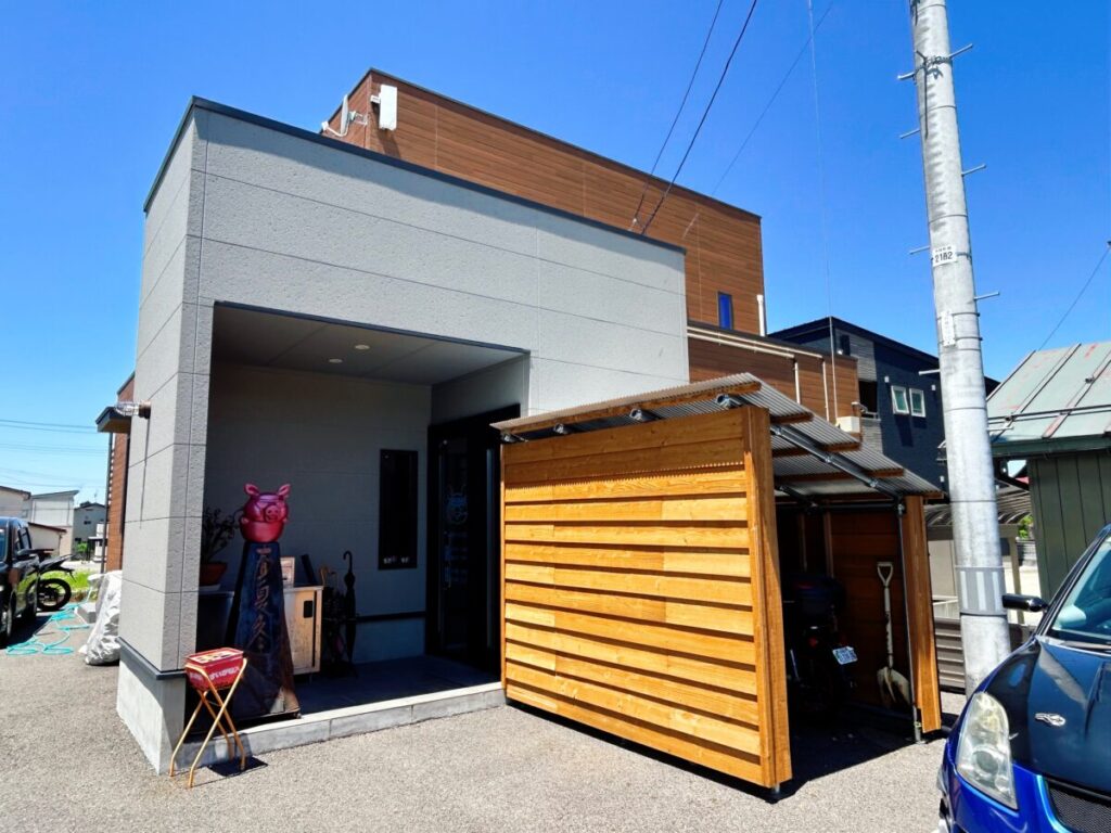 担々麺とお肉の会社みなかわ 店舗外観