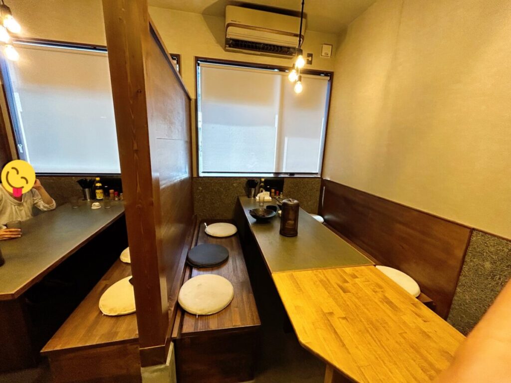 担々麺とお肉の会社みなかわ 店内 雰囲気 写真