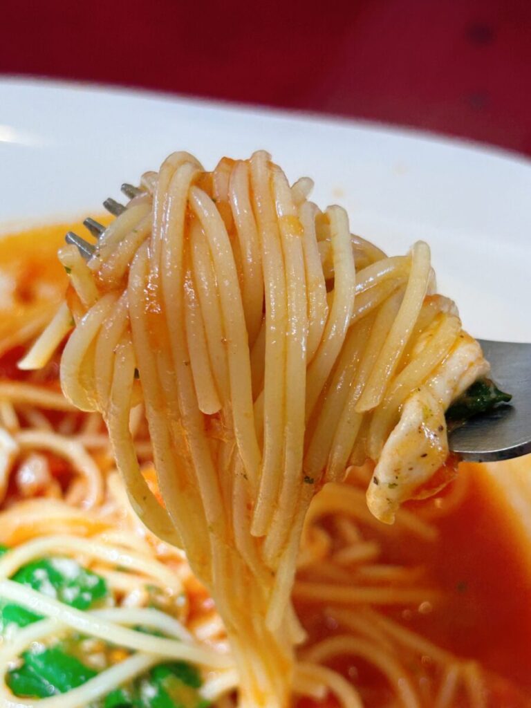 ポタジエレストラン 菜園ランチ モッツァレラチーズのトマトソーススパゲッティー
