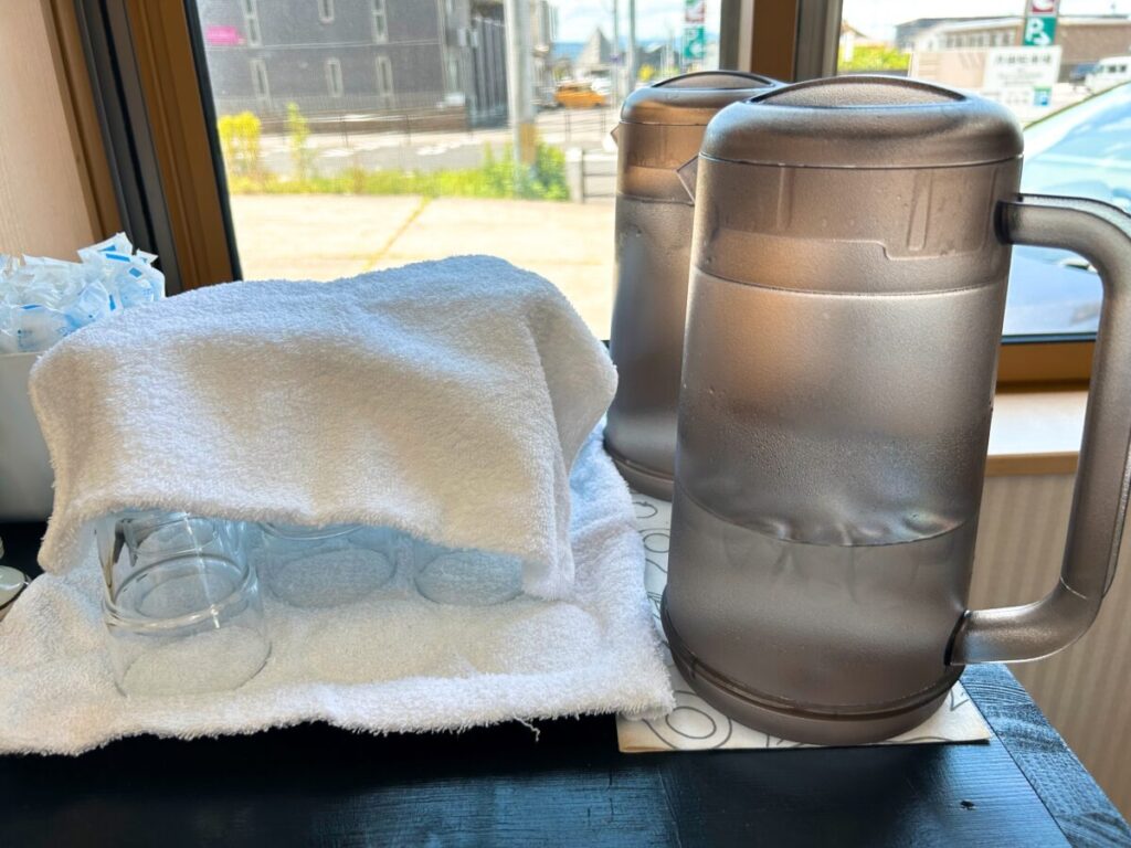 ぐんじぃ~食堂 店内 雰囲気 写真