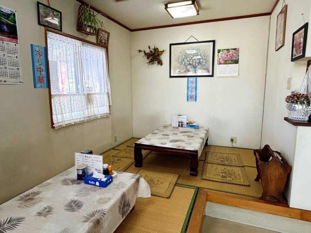 二の宮食堂 店内 写真 雰囲気