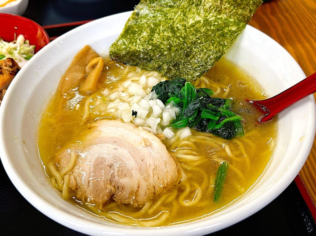 麺とお米の毘沙門天 こってり濃厚豚骨醤油毘沙ラーメン＆炭焼き半やきとり丼（タレ）