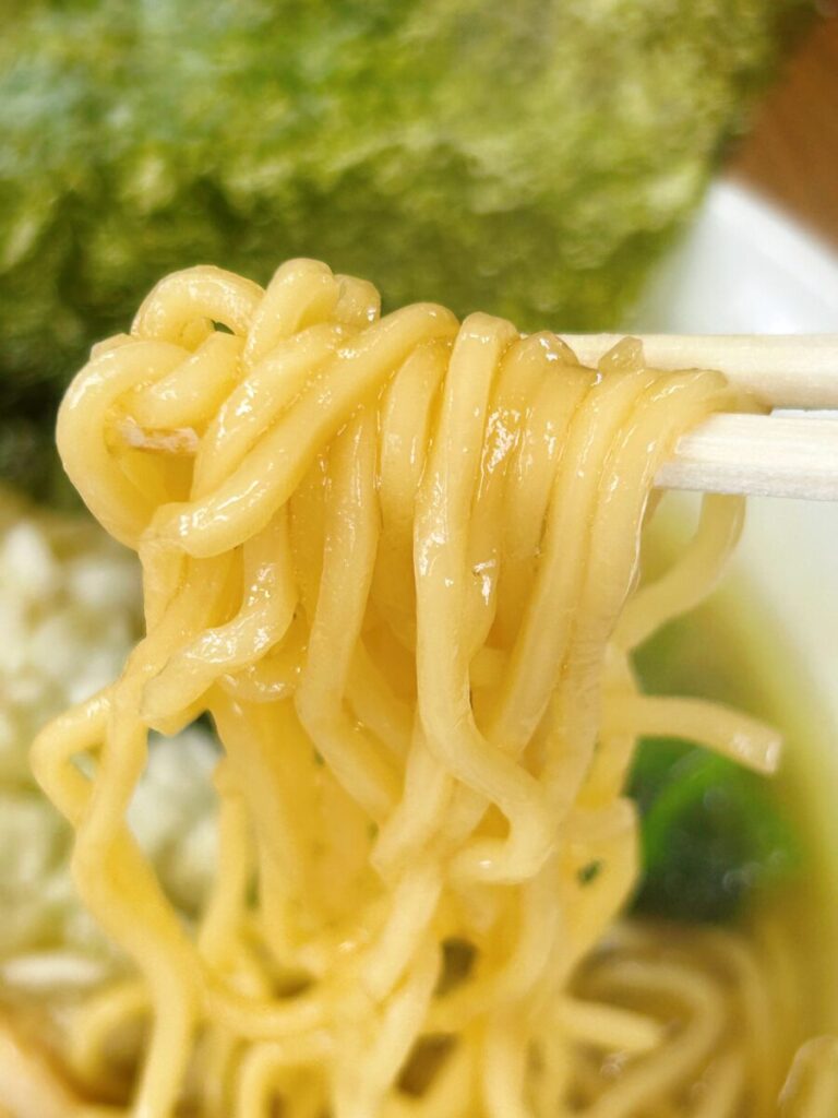麺とお米の毘沙門天 こってり濃厚豚骨醤油毘沙ラーメン＆炭焼き半やきとり丼（タレ）