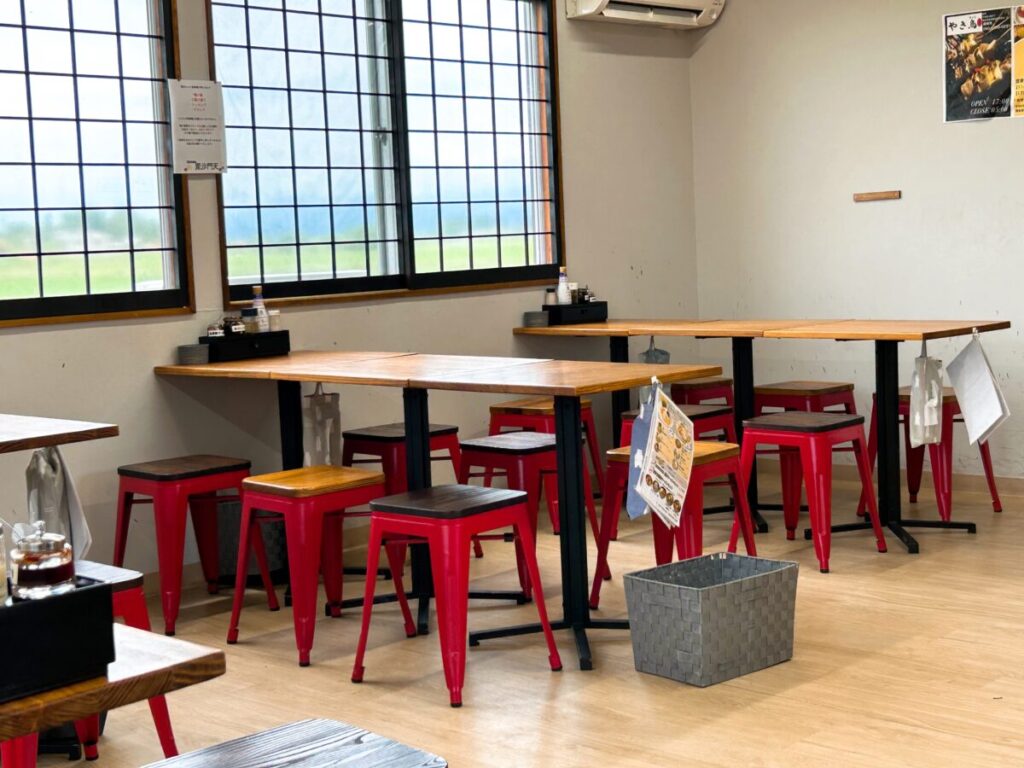麺とお米の毘沙門天 店内 写真 雰囲気