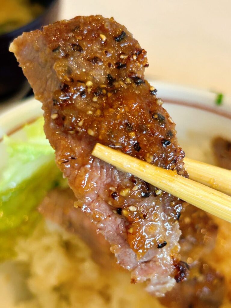 味の食卓はだかや ステーキ丼