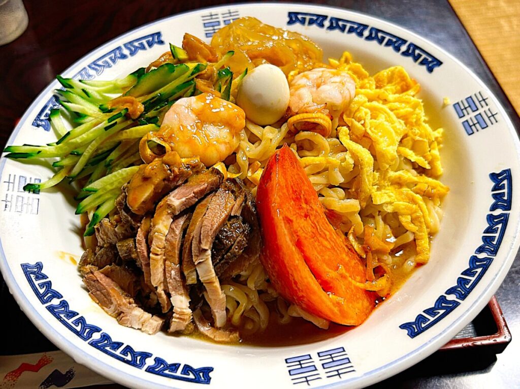 中華の店とんがらし 特製冷し中華大盛(辛口)