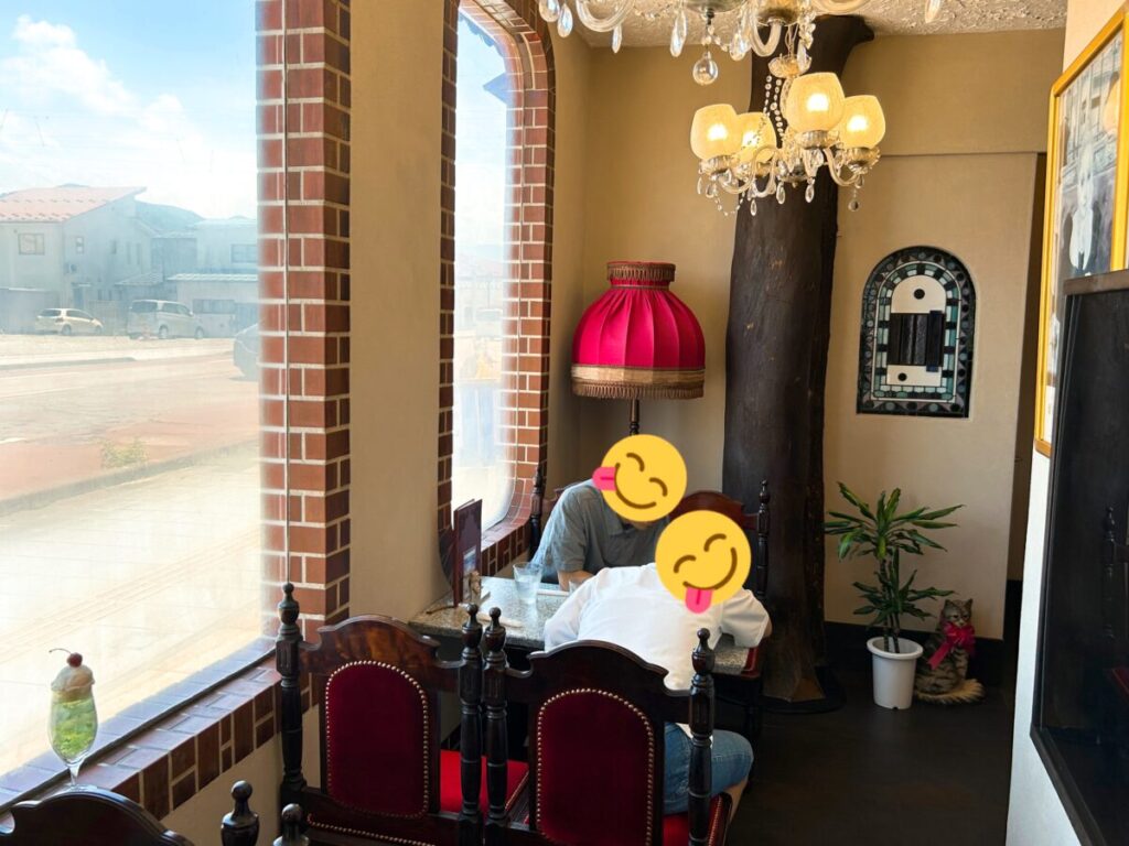 純喫茶ダット 店内 雰囲気 写真