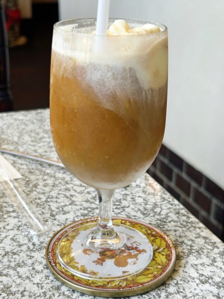 純喫茶ダット コーヒーフロート
