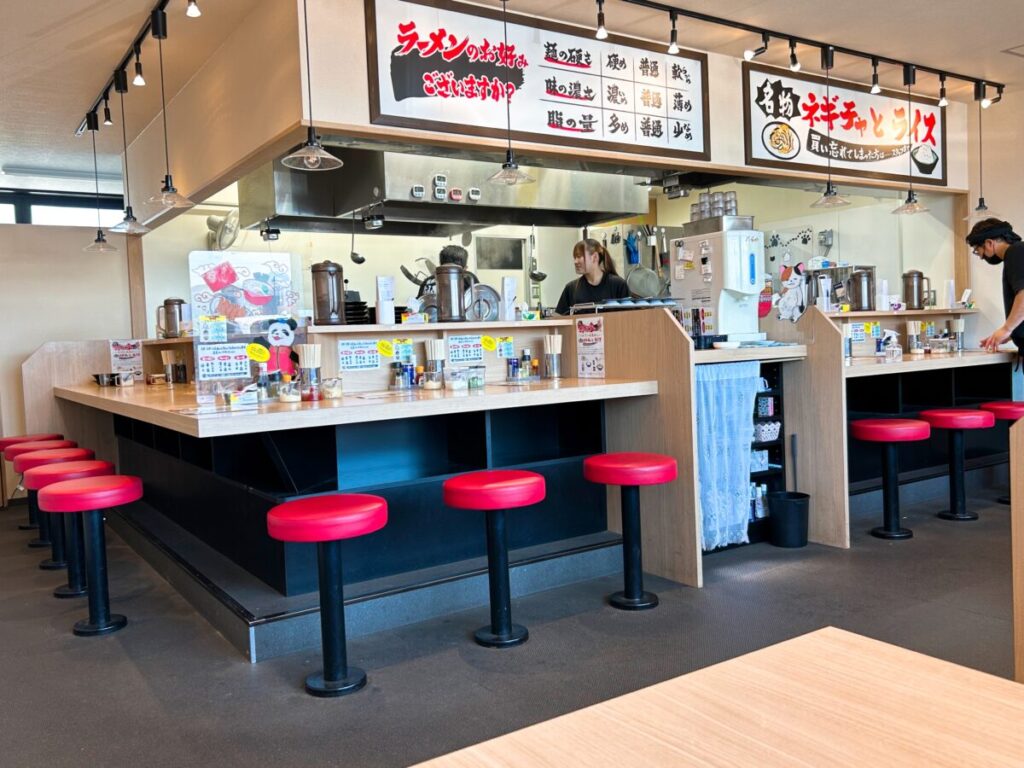 横浜家系ラーメン創心家 店内 雰囲気 写真