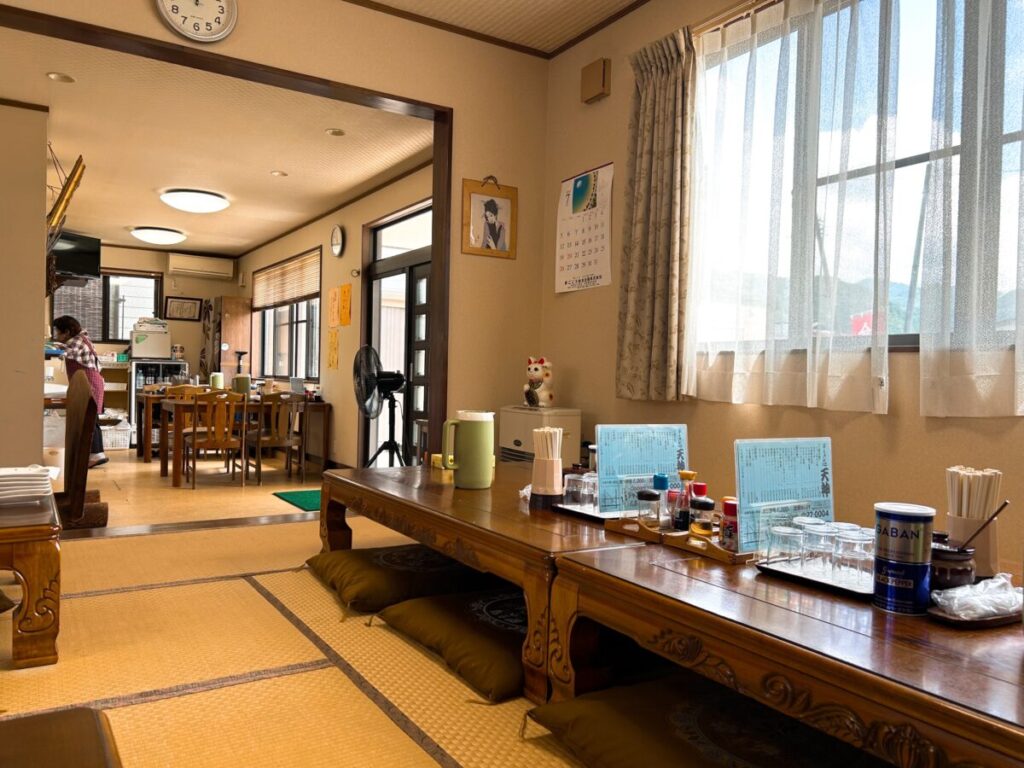 ラーメン処天神 店内 雰囲気 写真
