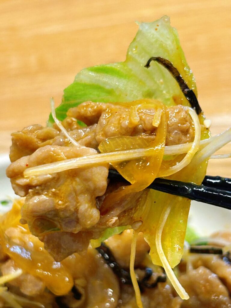 和食レストランきちんとごはん虹 スタミナ焼肉丼＆卵黄トッピング
