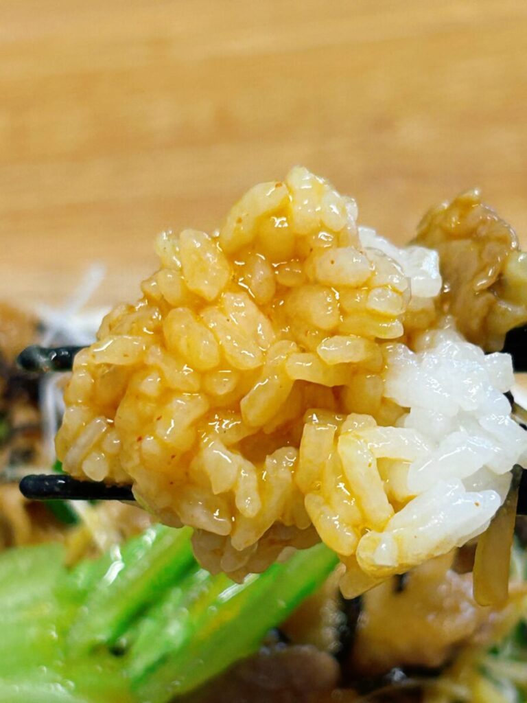 和食レストランきちんとごはん虹 スタミナ焼肉丼＆卵黄トッピング