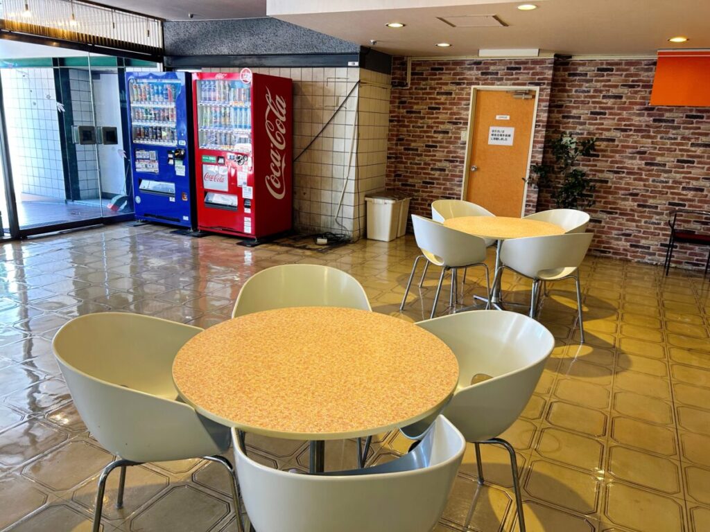 和食レストランきちんとごはん虹 店舗前フロア