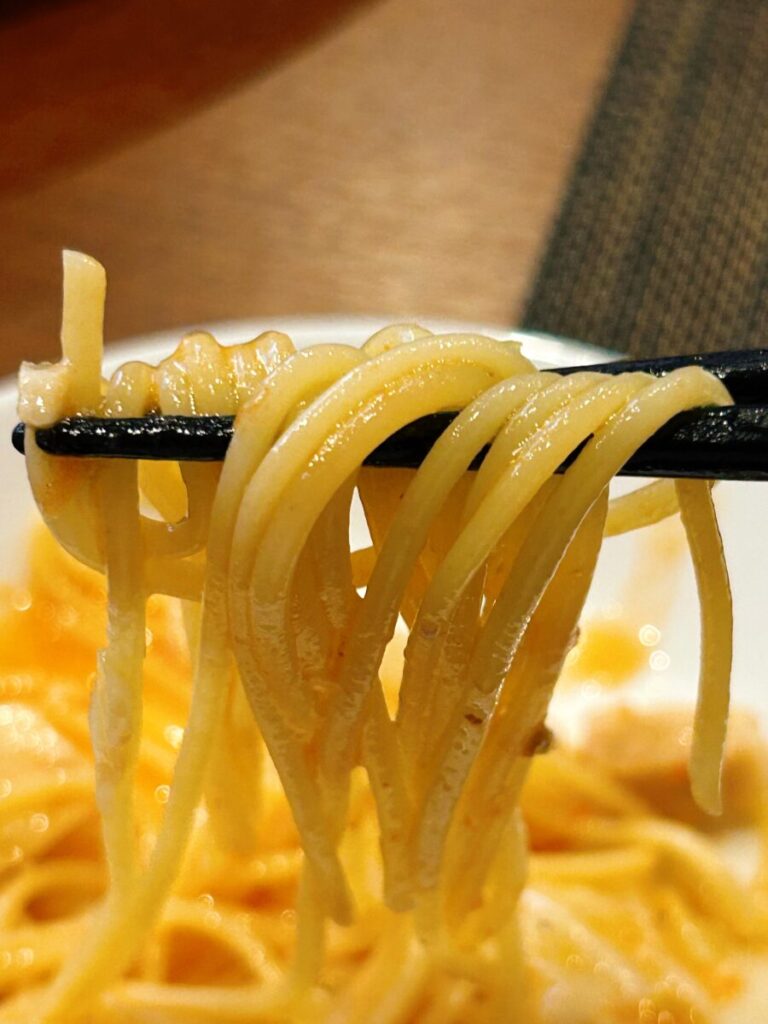 レストラン ラ レゾン コース料理 オードブル キャベツとガーリックのパスタ