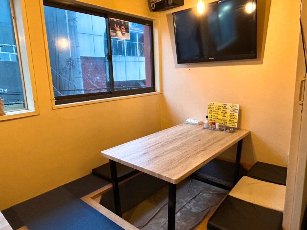 沖縄料理かりゆし 店内 雰囲気 写真
