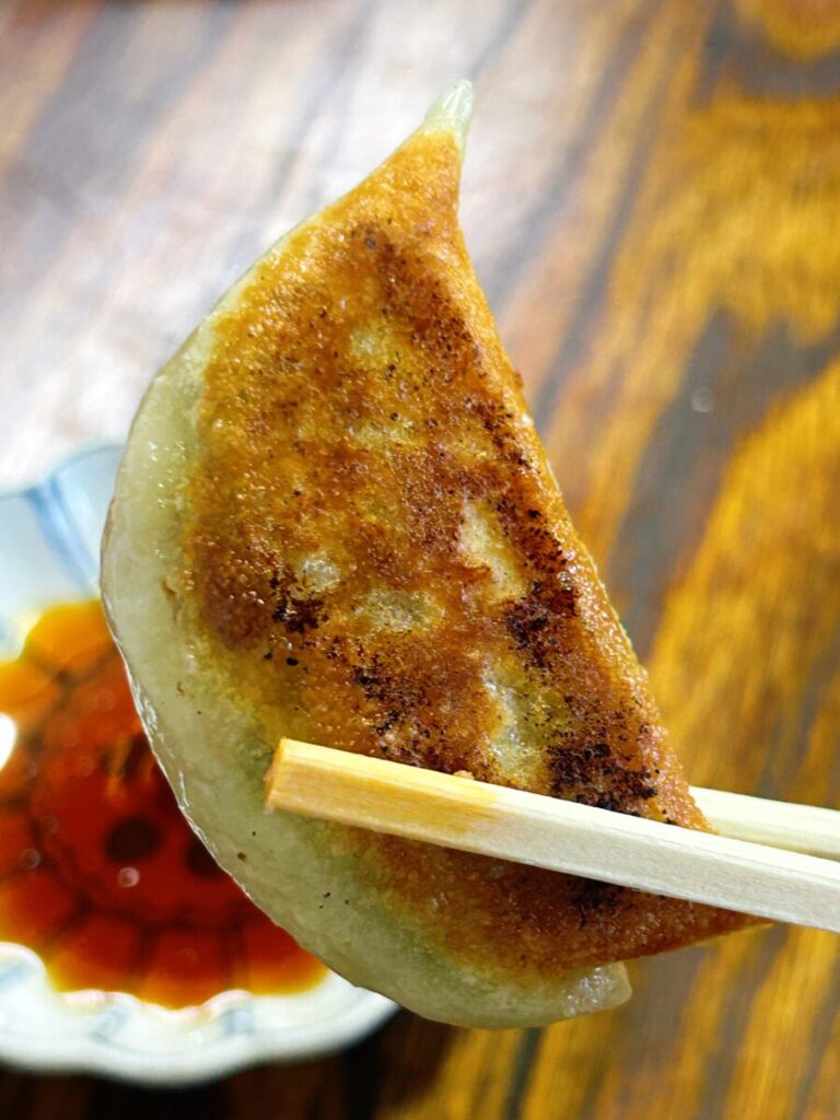 中華飯店 利喜 餃子 手作り