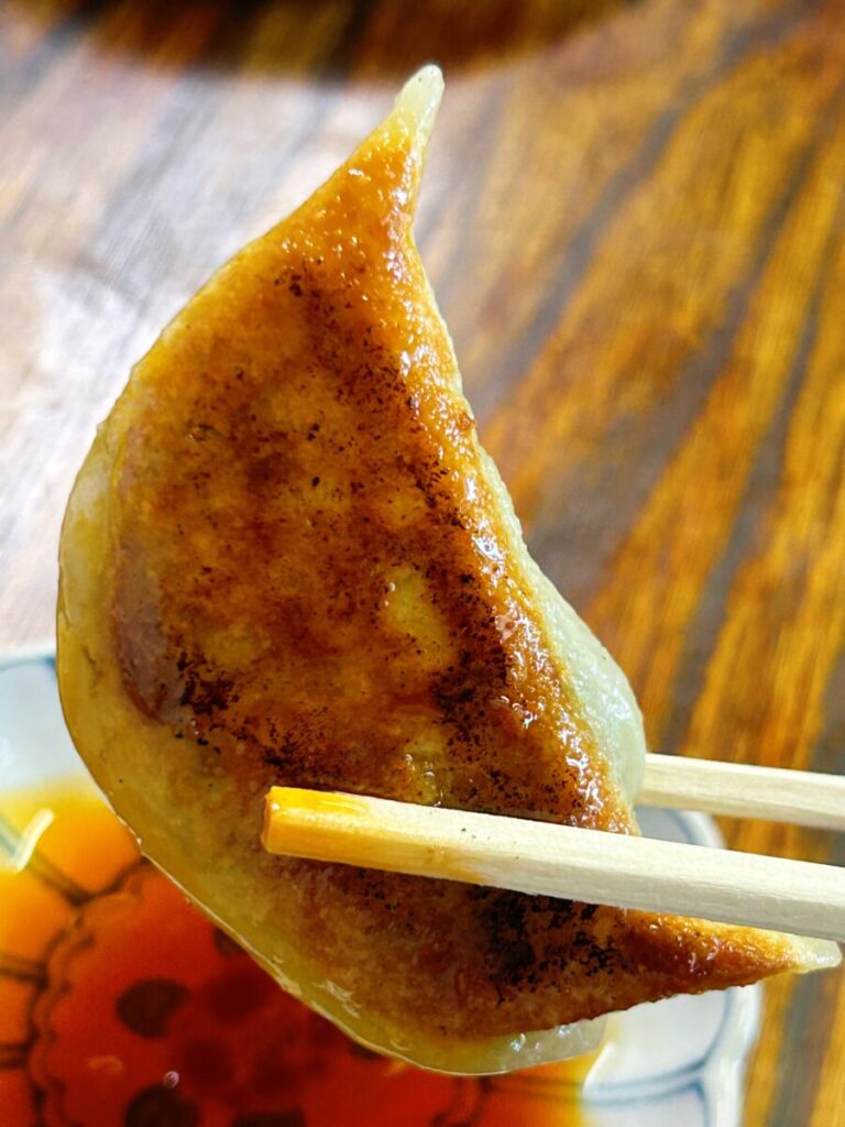 中華飯店 利喜 餃子 手作り