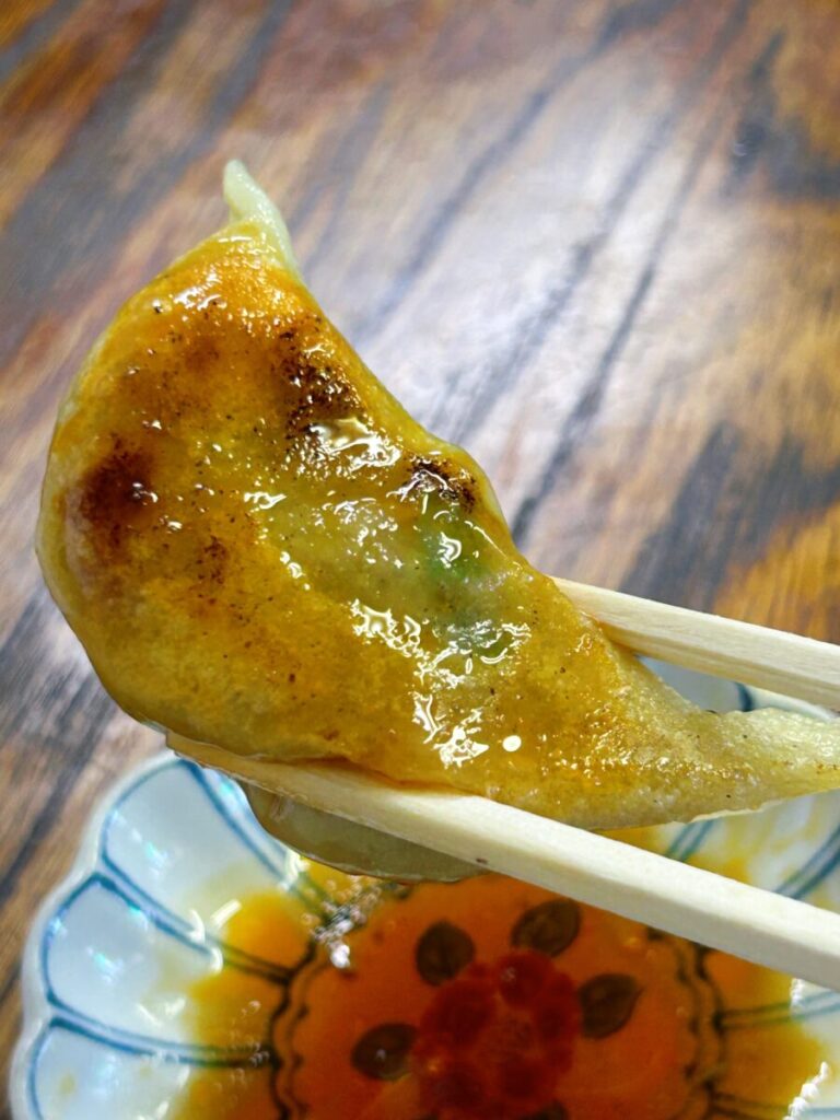 中華飯店 利喜 餃子 手作り