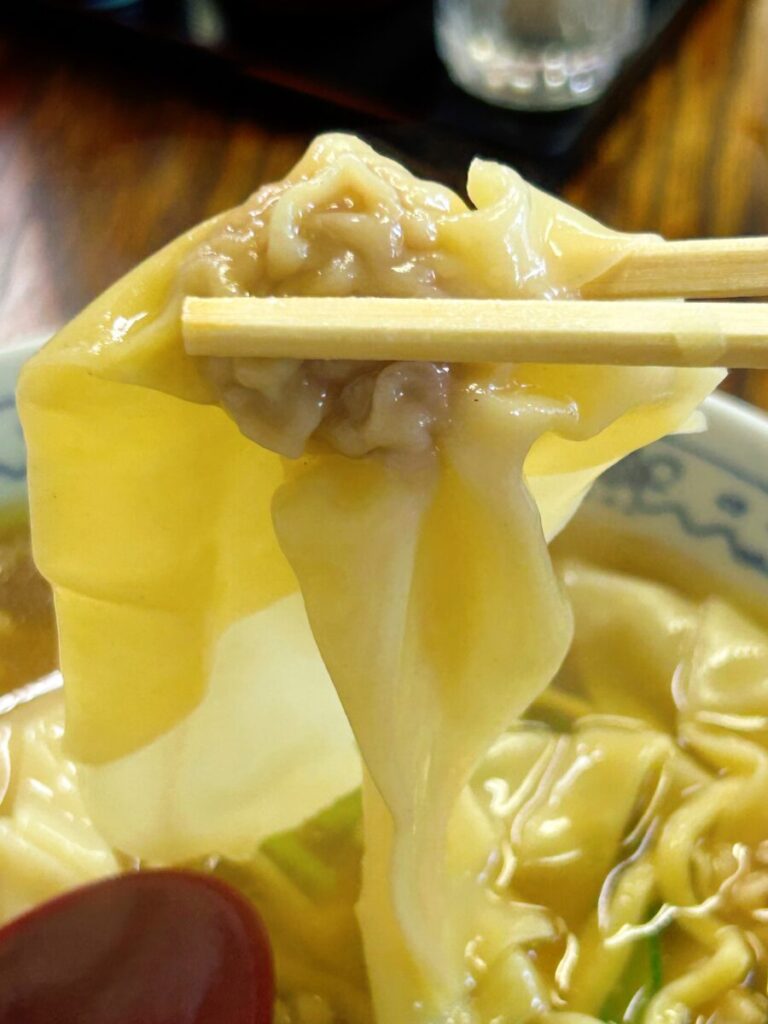 中華飯店 利喜 ワンタンメン ワンタン 雲呑