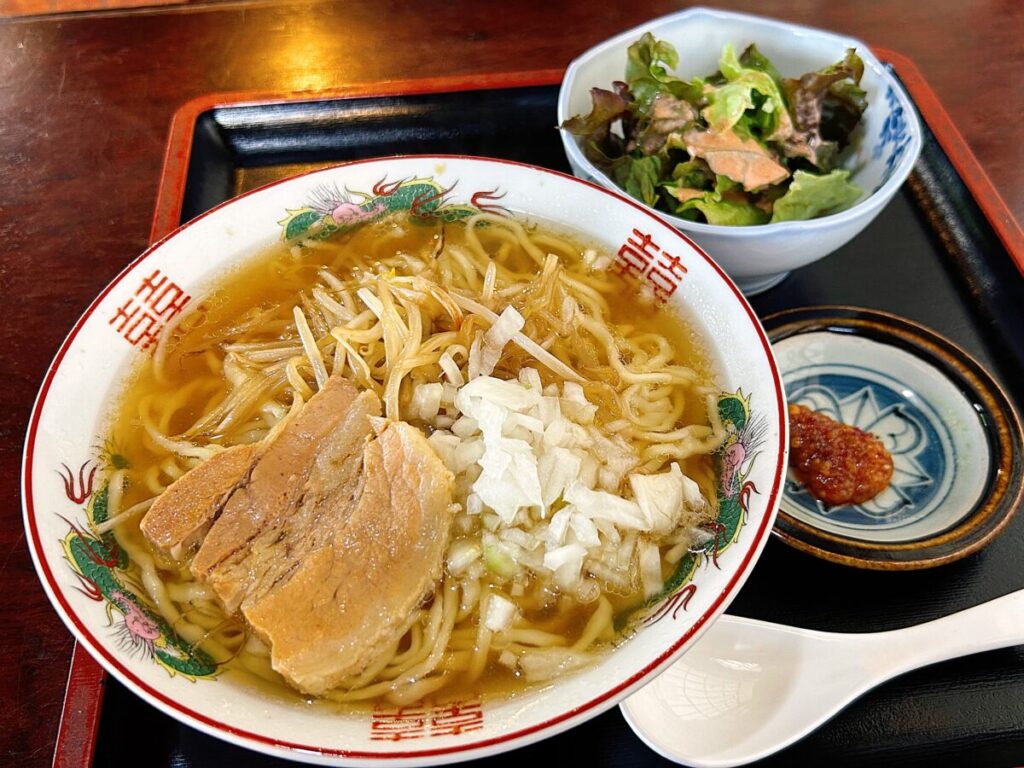 会津 ラーメン 自家製麺 ブルドック ピリ辛もつチャーハン ラーメン セット