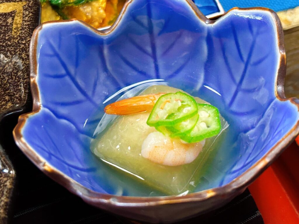 農家民宿 穂多瑠 ほたる ホタル 穂多瑠御膳 冬瓜の煮物 エビとオクラ添え