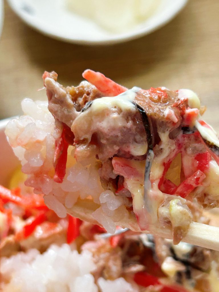 食堂 大森 紅しょうがマヨチャーシュー丼 日替わり丼