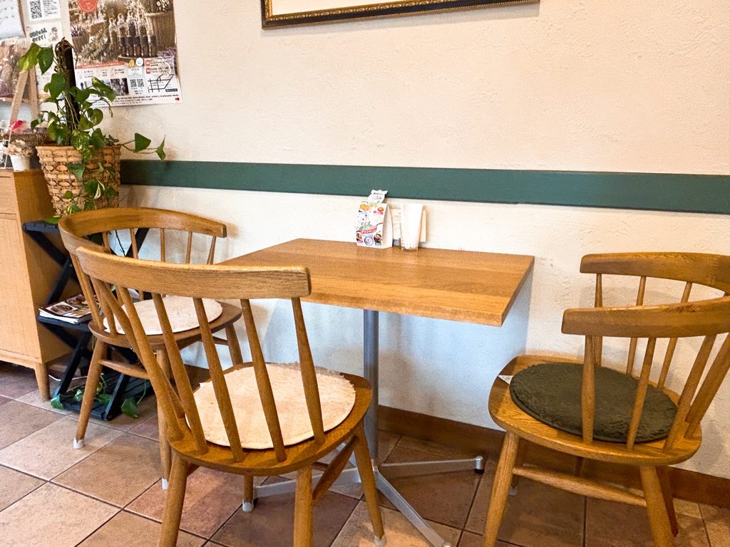 トポリーノ 店内 雰囲気 写真