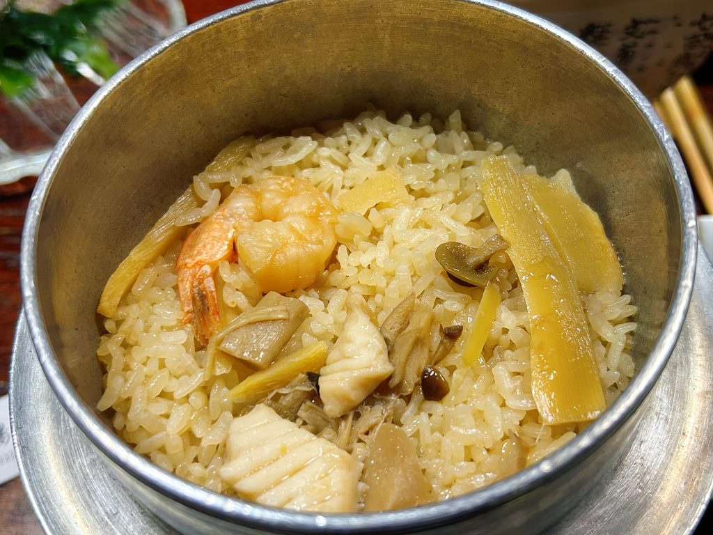 亭車場 釜飯 釜めし 名物