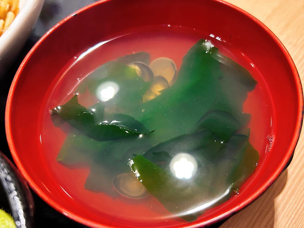 わいわい丸 ランチ モツ炒め定食 しじみ汁