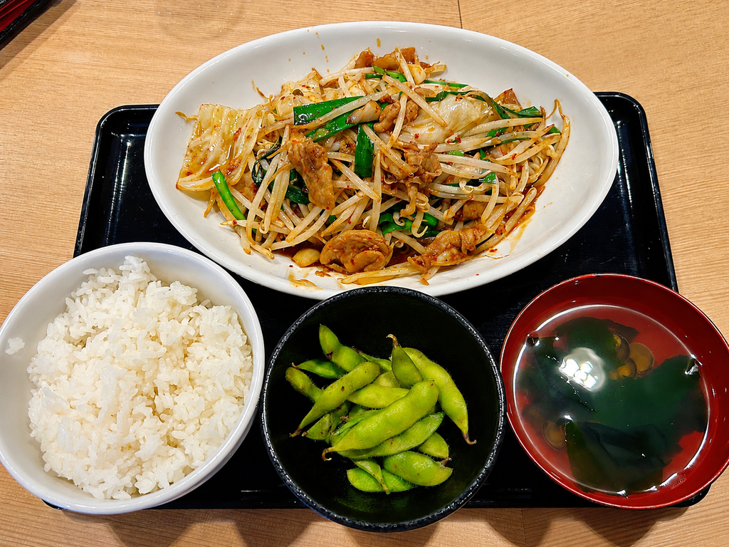 わいわい丸 ランチ モツ炒め定食