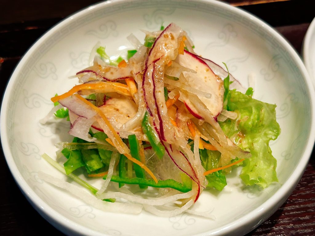 花郎亭 ランチ 和牛カルビ丼定食 パンチャン おかず サラダ