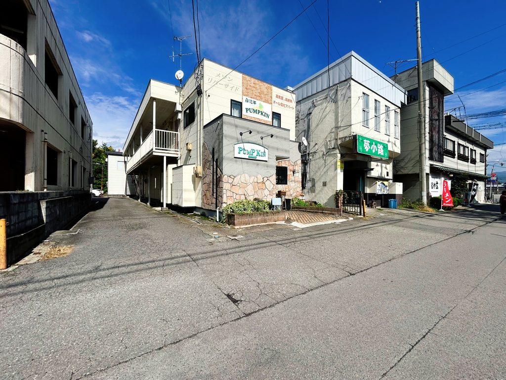 麺や玄 駐車場
